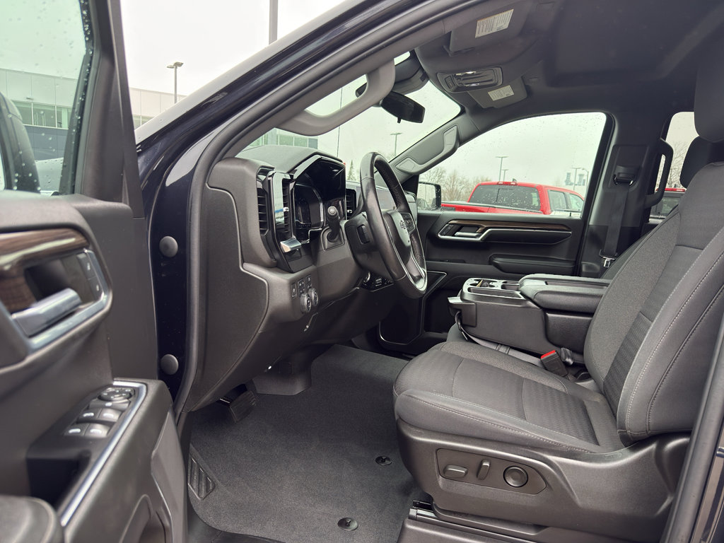 Used 2022 Chevrolet Silverado 1500 RST image 12