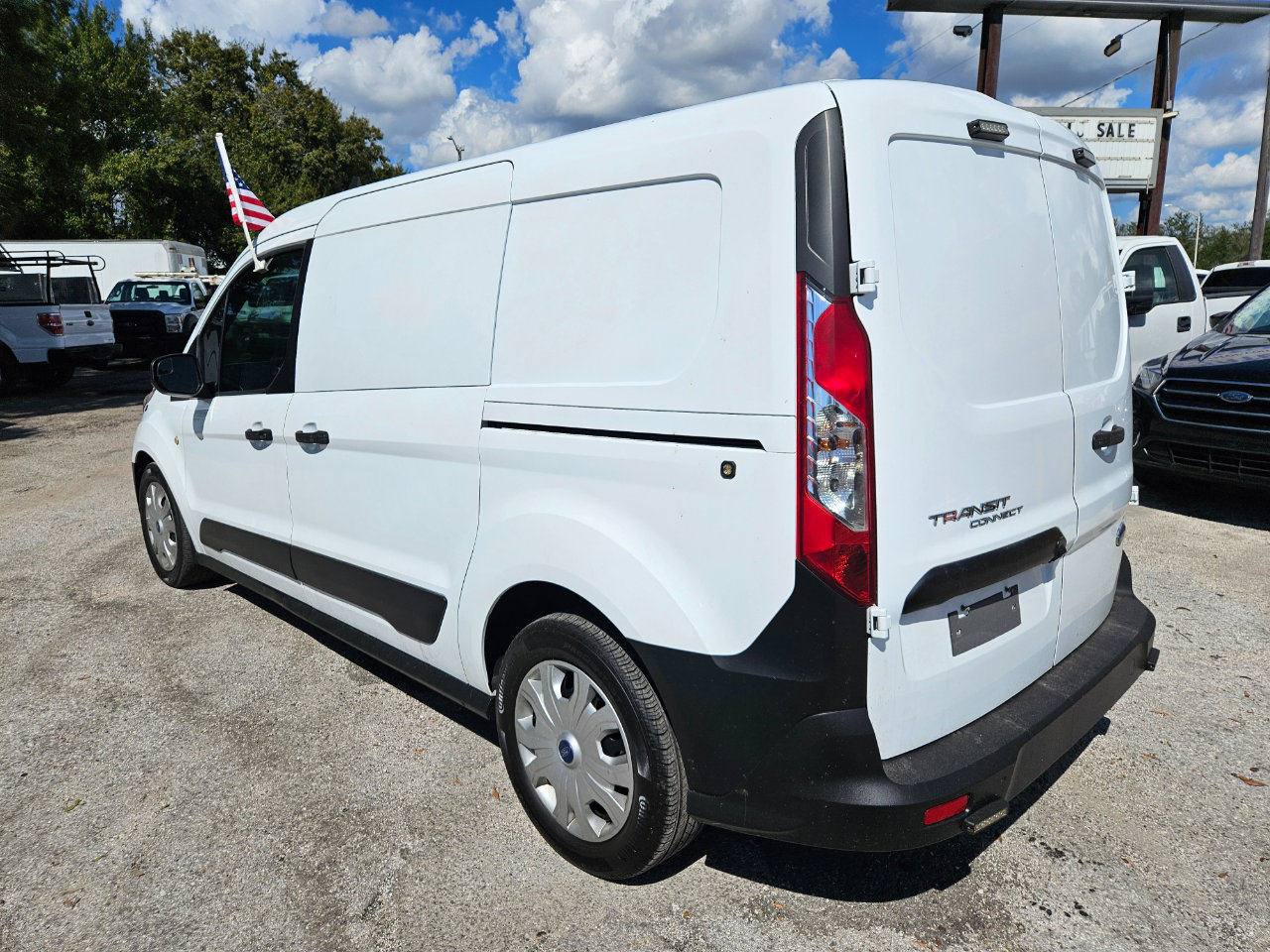 Used 2020 Ford Transit Connect XL image 4