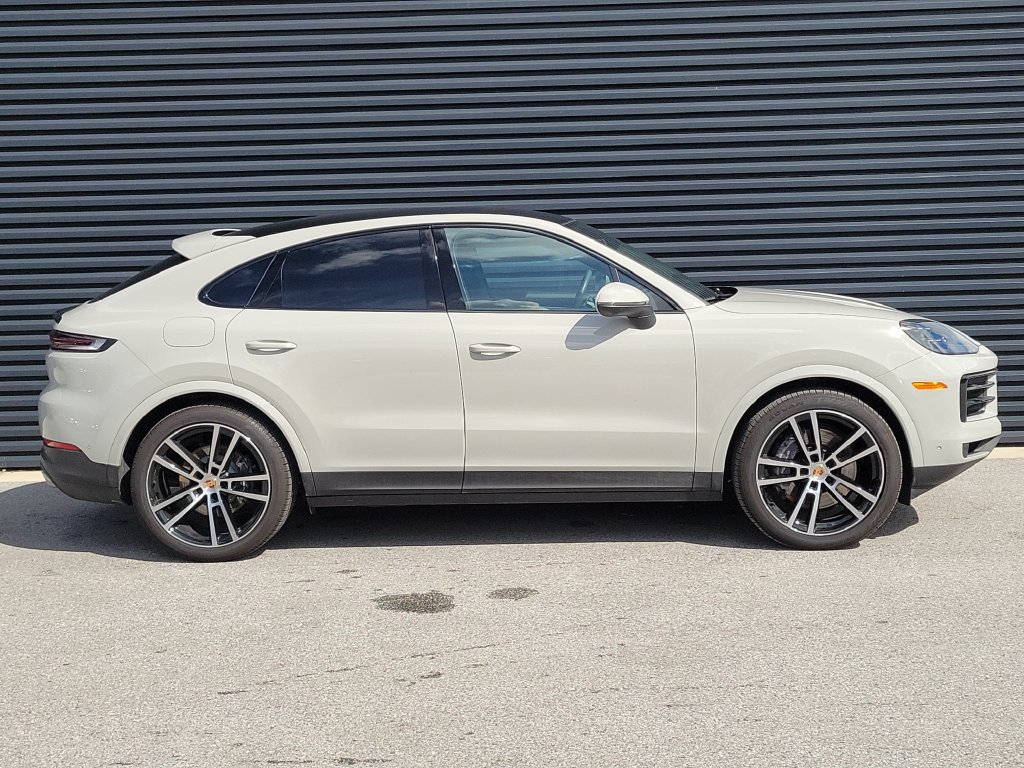 Certified 2026 Porsche Cayenne Coupe AWD/4WD image 8