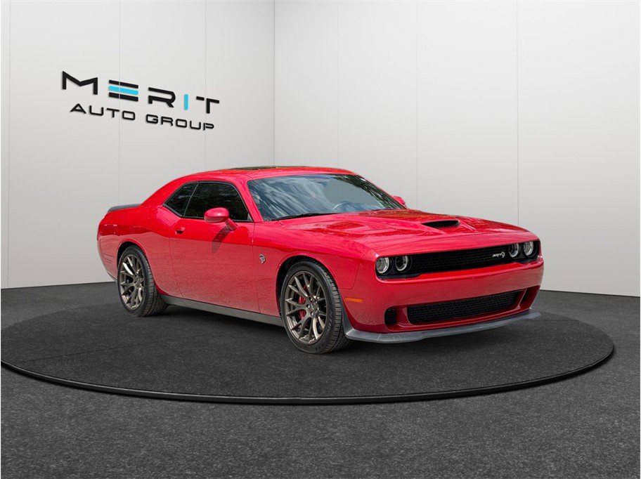 Used 2016 Dodge Challenger SRT Hellcat RWD image 1