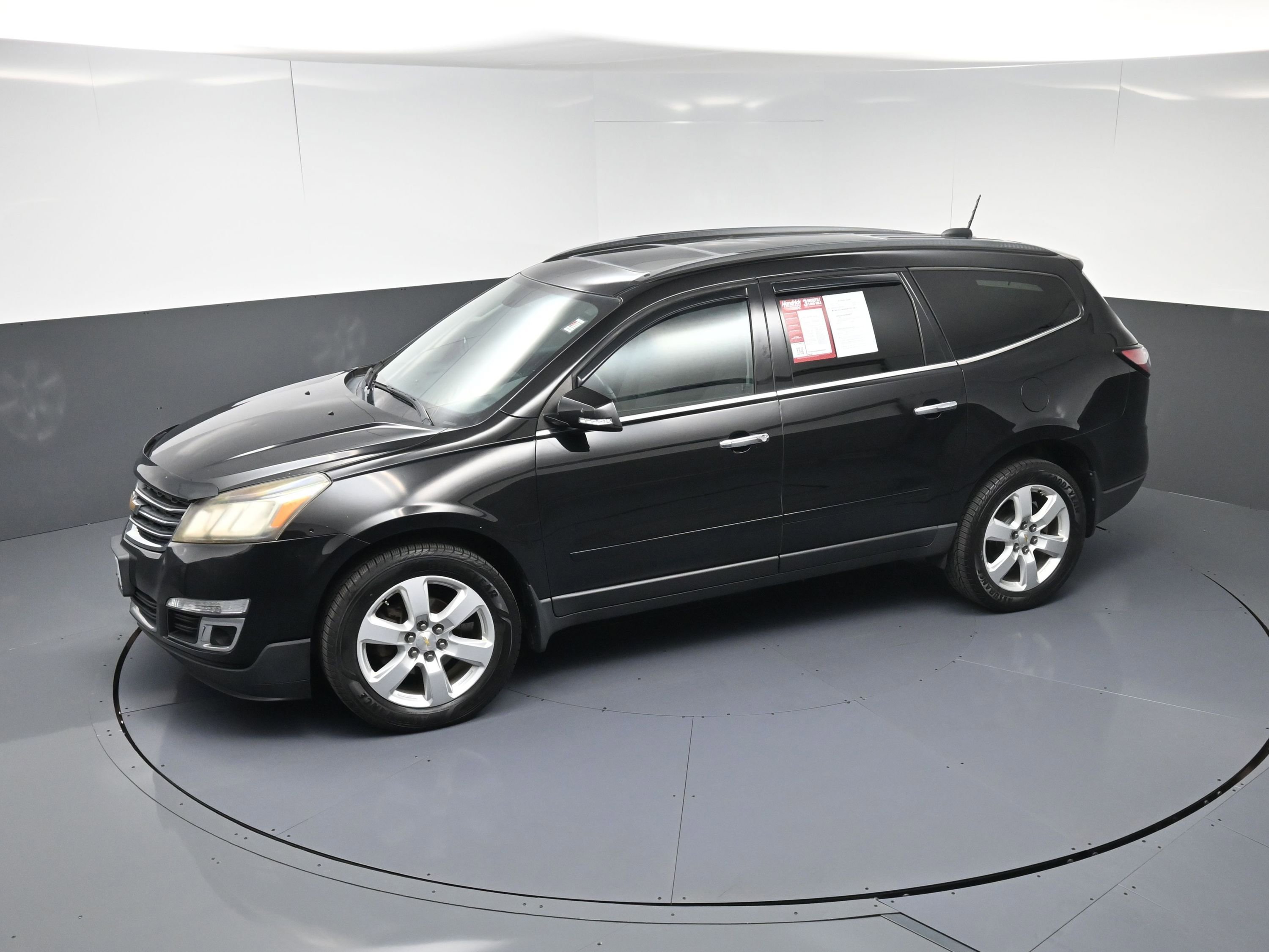 Used 2016 Chevrolet Traverse LT w/ Style and Technology Package image 30