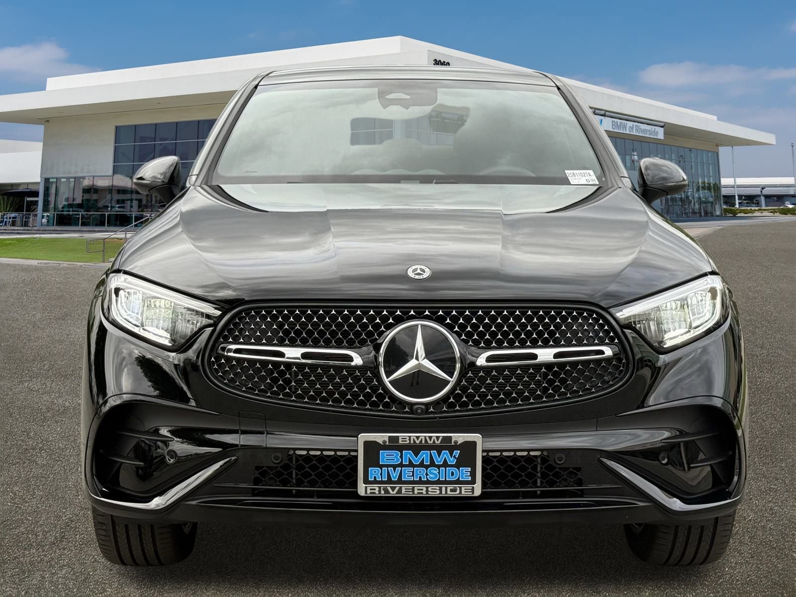 Used 2025 Mercedes-Benz GLC 300 4MATIC image 3