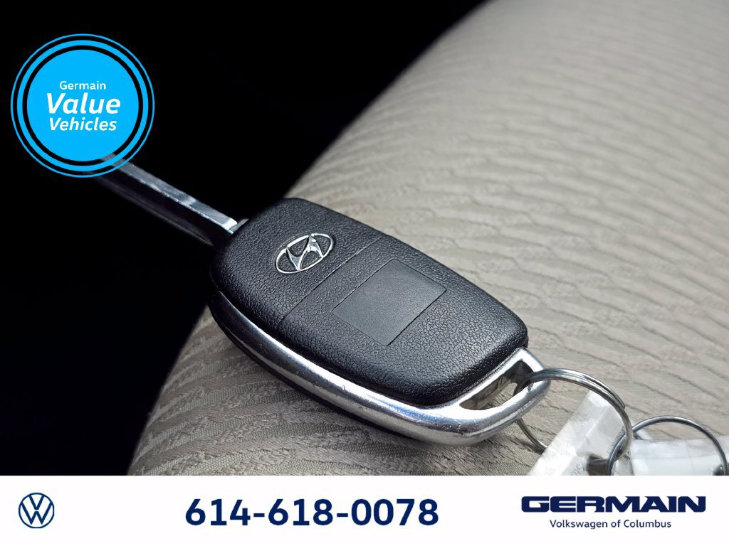 Used 2015 Hyundai Santa Fe Sport w/ Option Group 02 FWD image 34
