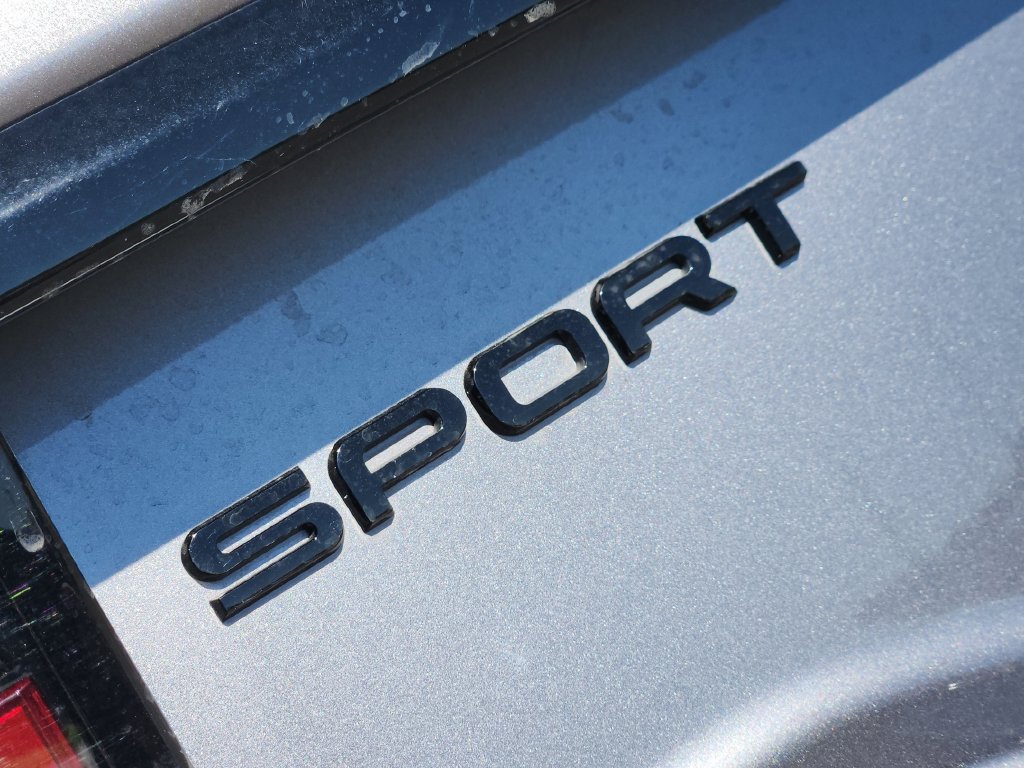 Used 2025 Land Rover Discovery Sport Dynamic SE AWD/4WD image 13