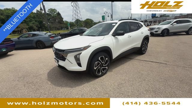 Certified 2025 Chevrolet Trax RS w/ Driver Confidence Package FWD image 4