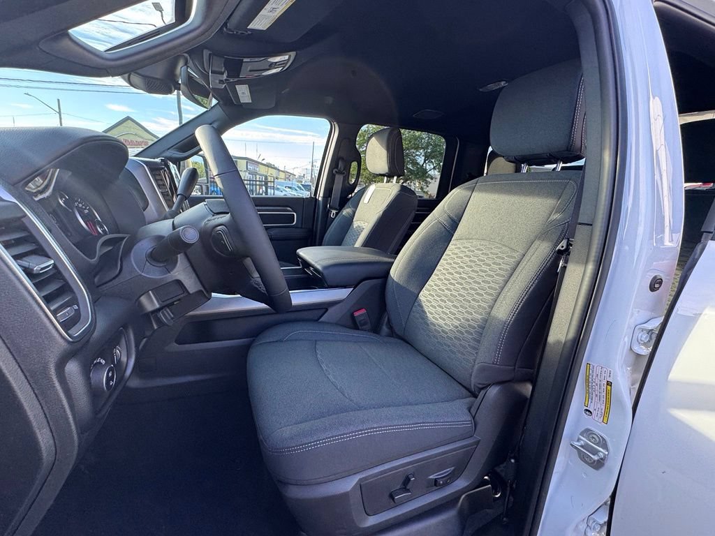New 2026 RAM 2500 Big Horn AWD/4WD image 14