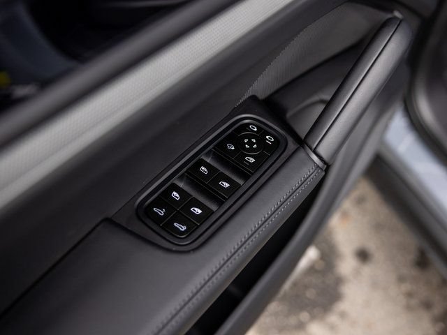 New 2026 Porsche Cayenne S AWD/4WD image 40