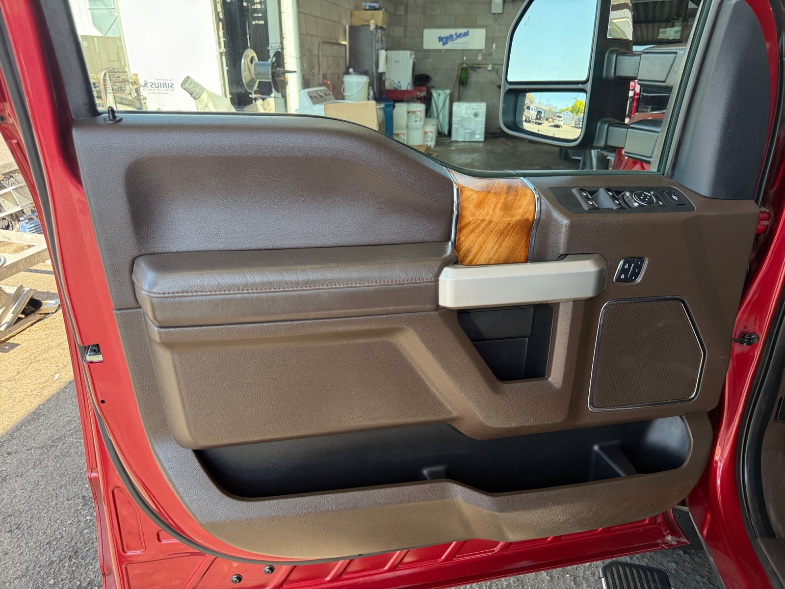 Used 2017 Ford F250 King Ranch w/ Chrome Package AWD/4WD image 13