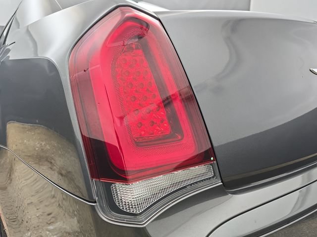 Used 2019 Chrysler 300 Touring w/ Sport Appearance Package RWD image 33