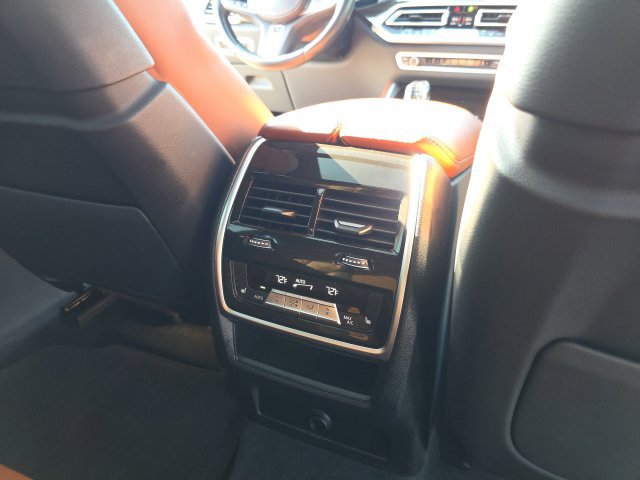 Used 2023 BMW X6 xDrive40i w/ Executive Package AWD/4WD image 34