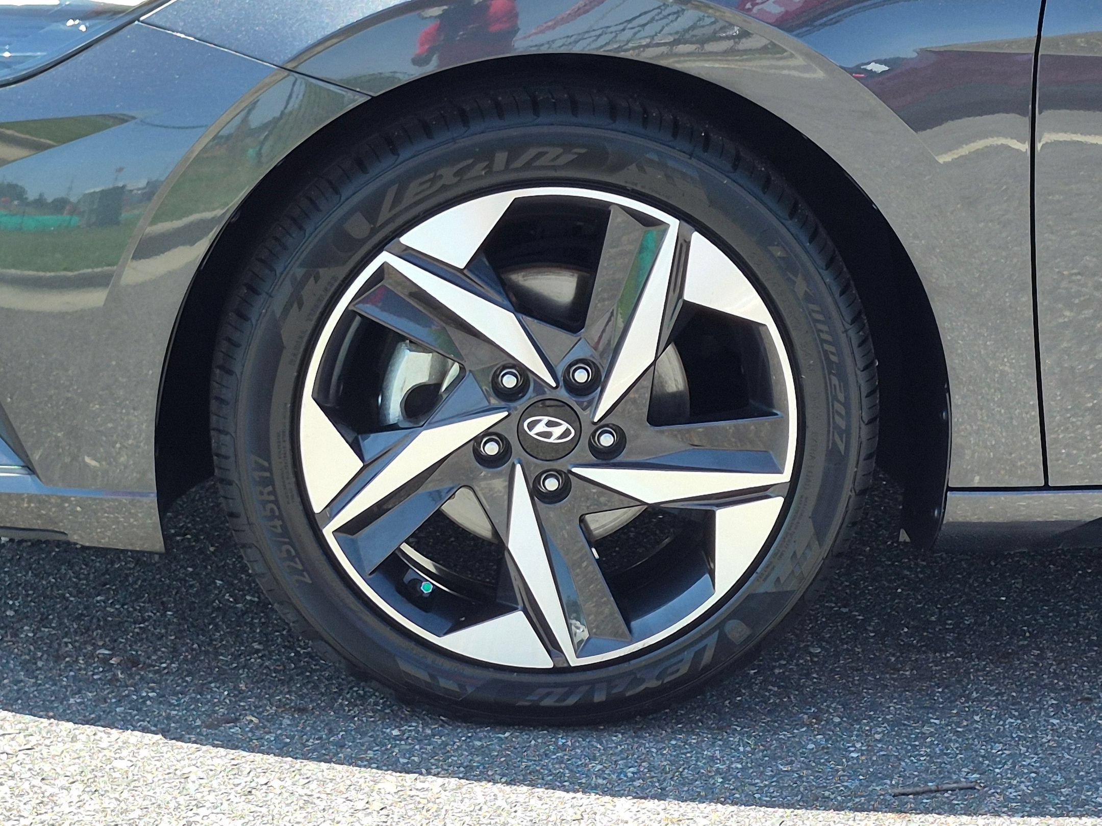 Used 2023 Hyundai Elantra SEL w/ Convenience Package FWD image 10