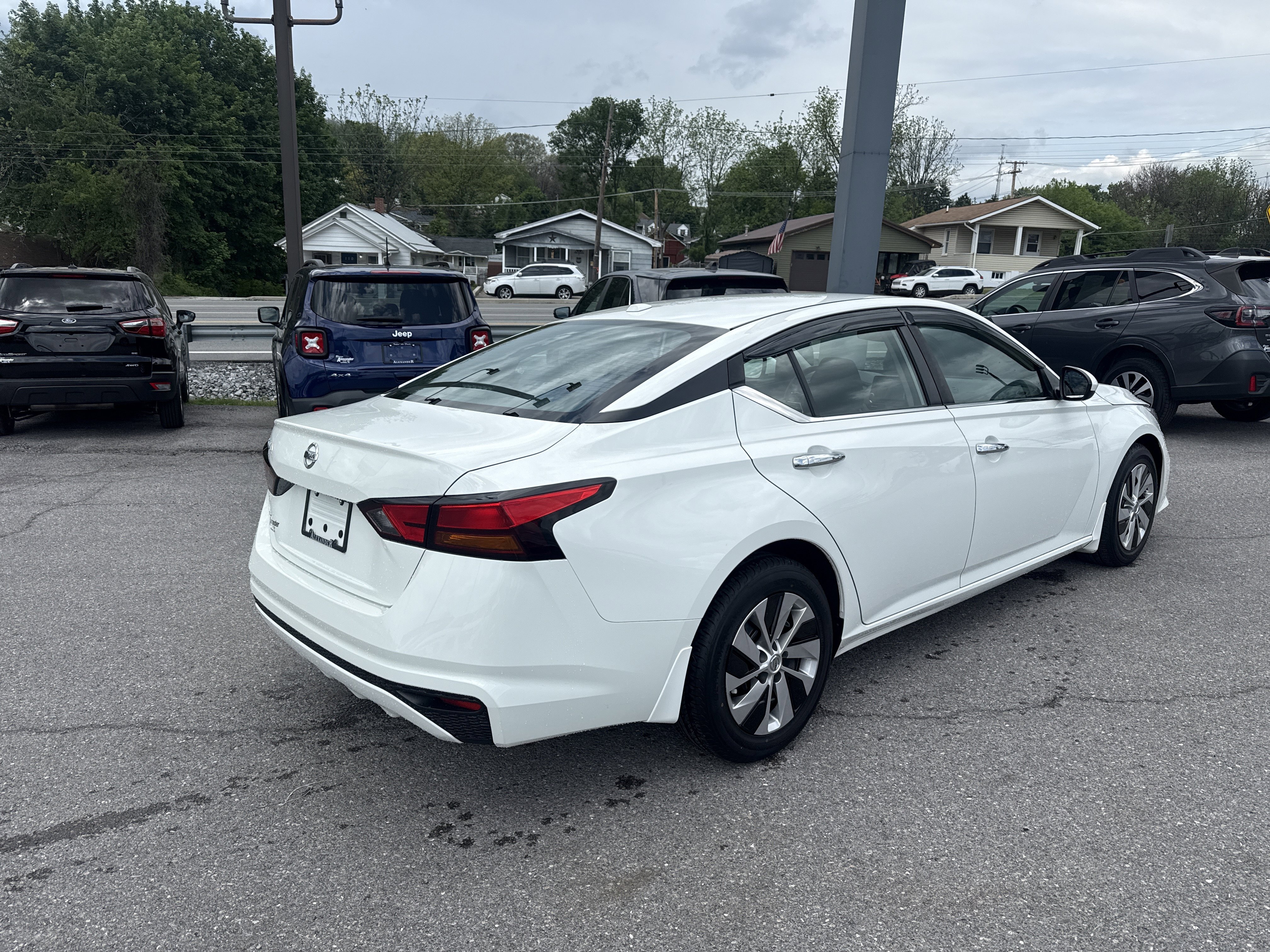 Used 2020 Nissan Altima 2.5 S FWD video 3