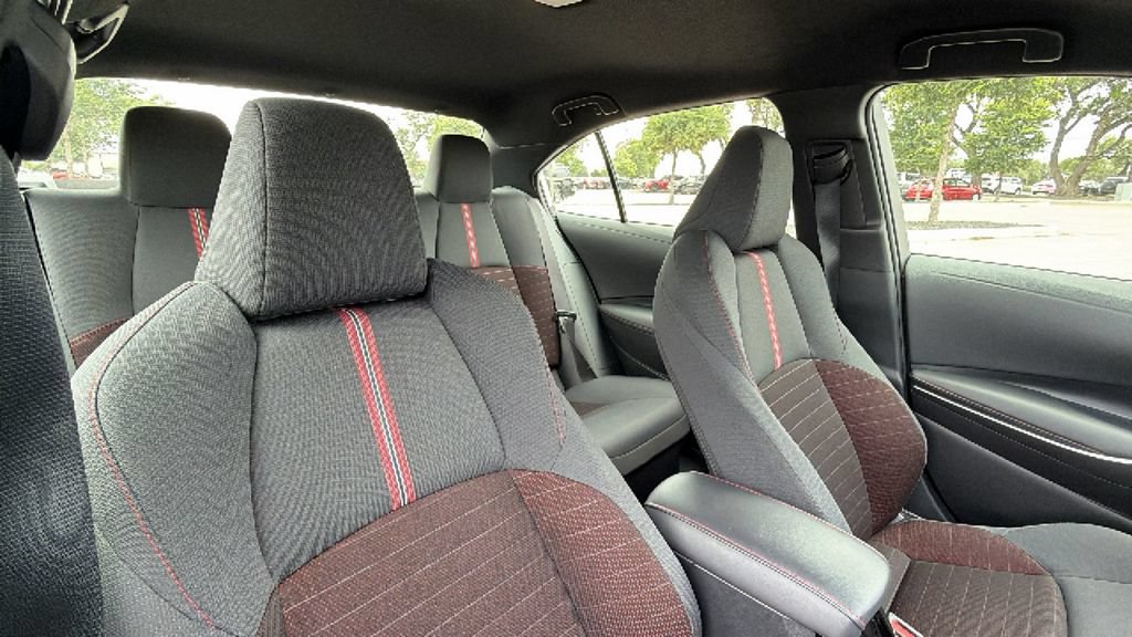 Certified 2025 Toyota Corolla SE FWD image 40