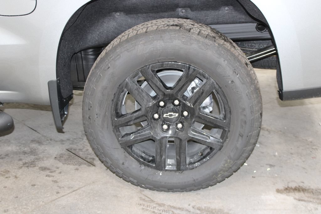 New 2026 Chevrolet Silverado 1500 Custom w/ Turbomax Blackout Package AWD/4WD image 58