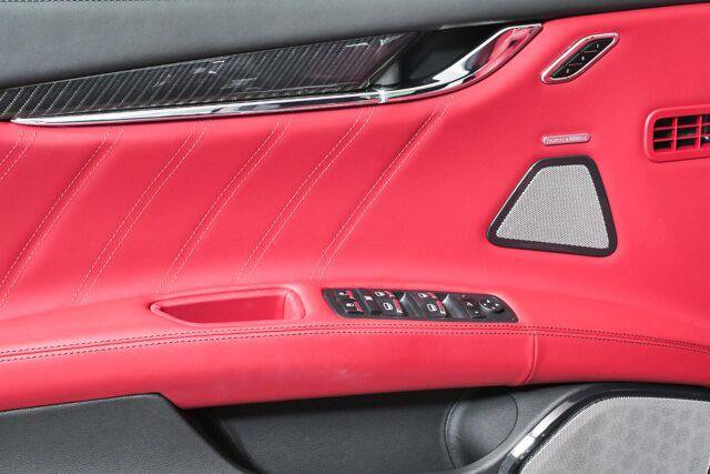 Used 2023 Maserati Quattroporte Modena RWD image 8