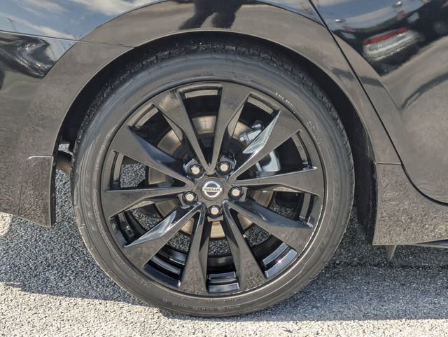 Used 2021 Nissan Maxima SR w/ Sport Mat Group image 13