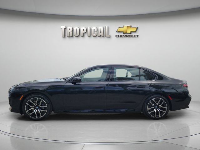 Used 2025 BMW 740i RWD image 2