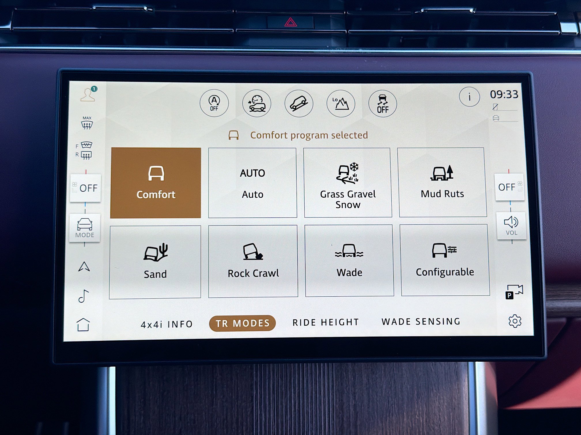 New 2026 Land Rover Range Rover Long Wheelbase Autobiography image 31