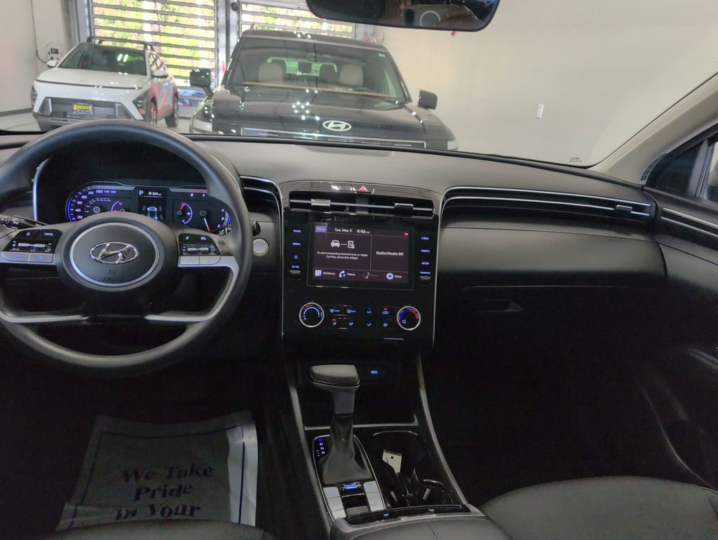 Certified 2022 Hyundai Tucson SEL w/ Winter Package AWD/4WD image 13