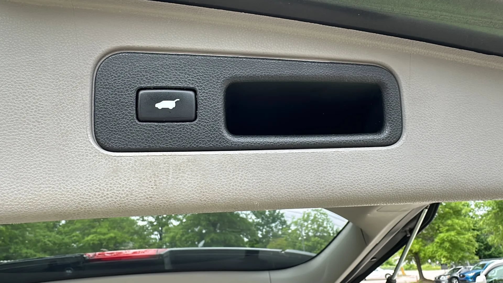 Used 2015 Honda Odyssey Touring image 11