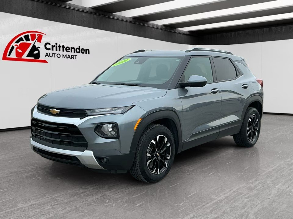 Used 2022 Chevrolet TrailBlazer LT w/ LPO, Blackout Package AWD/4WD image 2