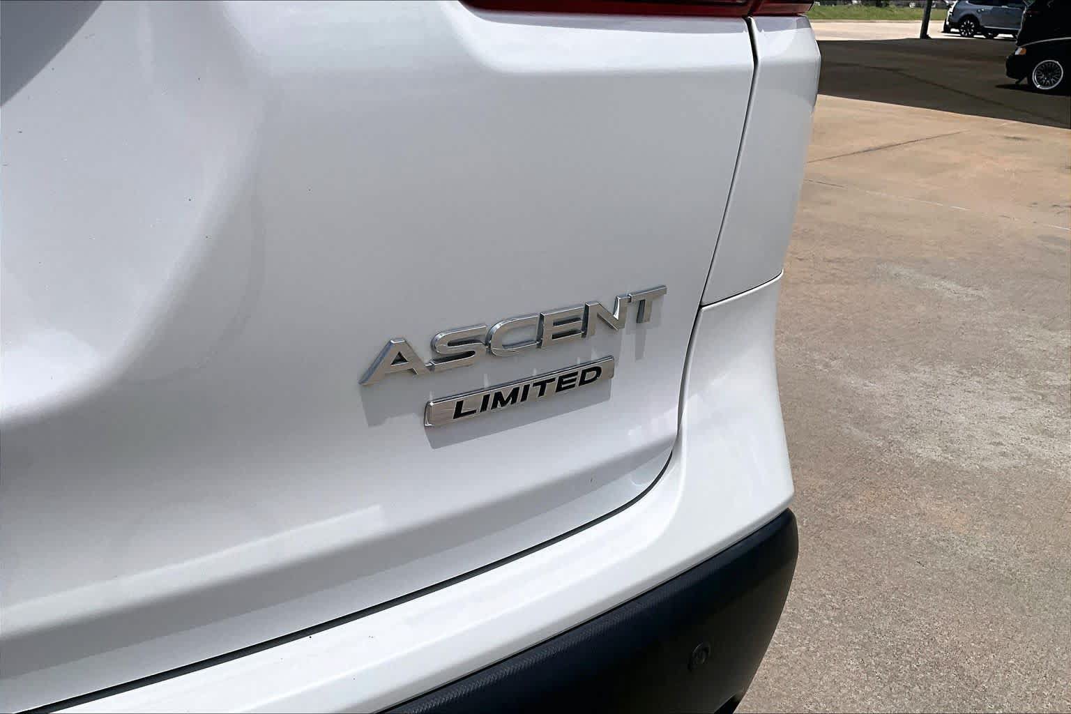 Used 2022 Subaru Ascent Limited AWD/4WD image 10