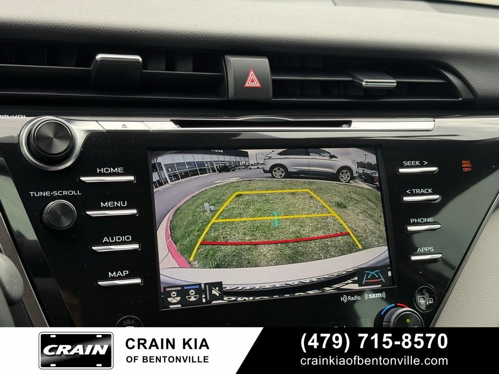 Used 2020 Toyota Camry XLE FWD image 16