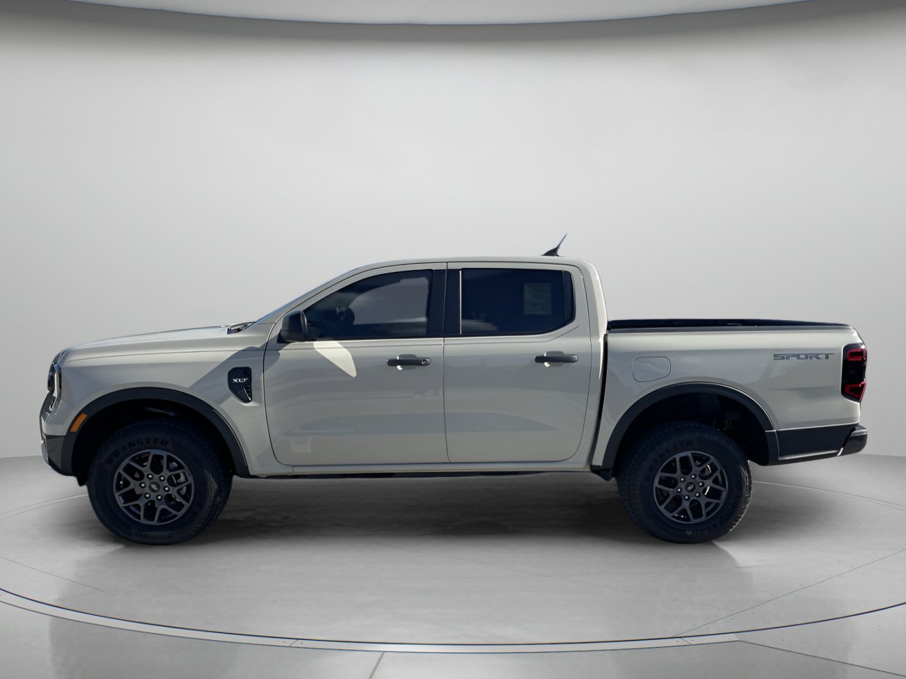 New 2025 Ford Ranger XLT w/ Trailer Tow Package RWD image 6