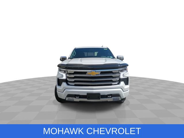 Used 2025 Chevrolet Silverado 1500 High Country w/ Technology Package AWD/4WD image 3