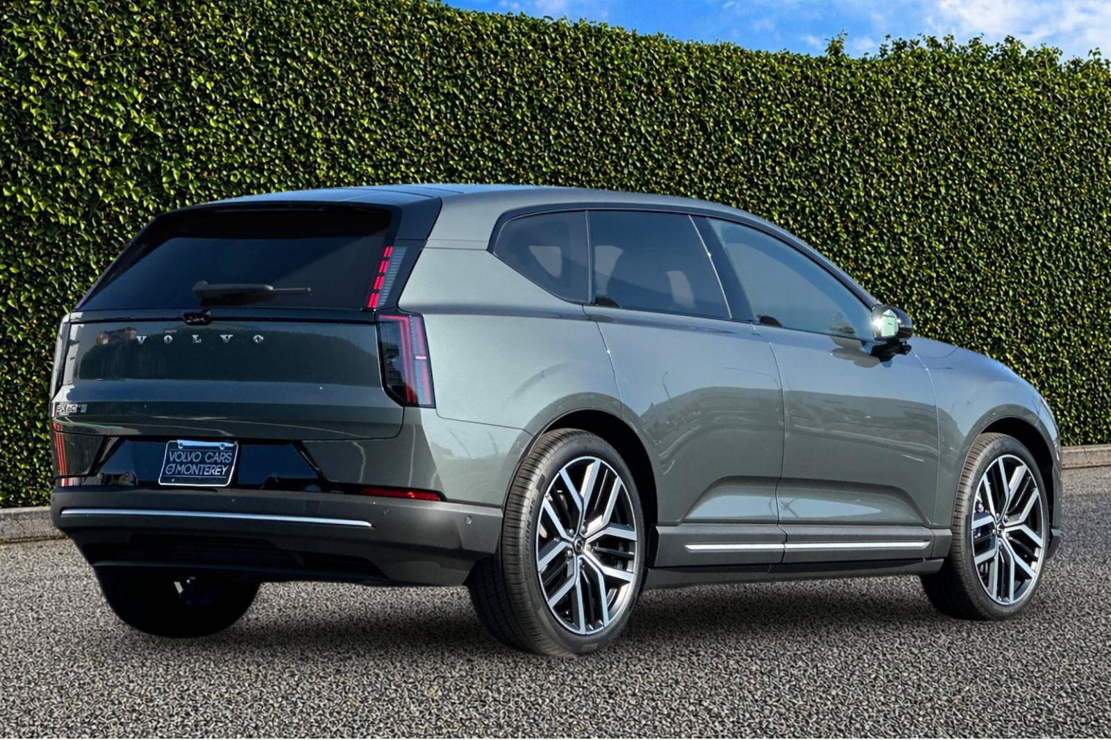 New 2027 Volvo EX60 Ultra AWD/4WD image 6