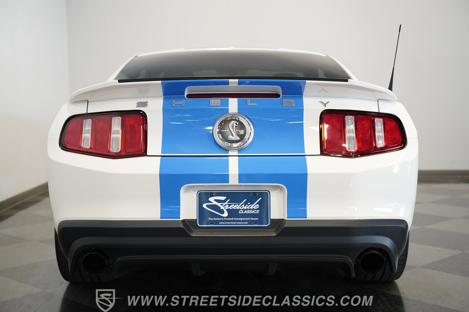 Used 2010 Ford Mustang Shelby GT500 image 27