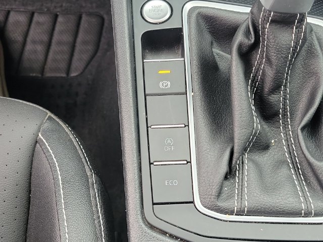 Used 2024 Volkswagen Jetta SE w/ Panoramic Sunroof Package FWD image 36