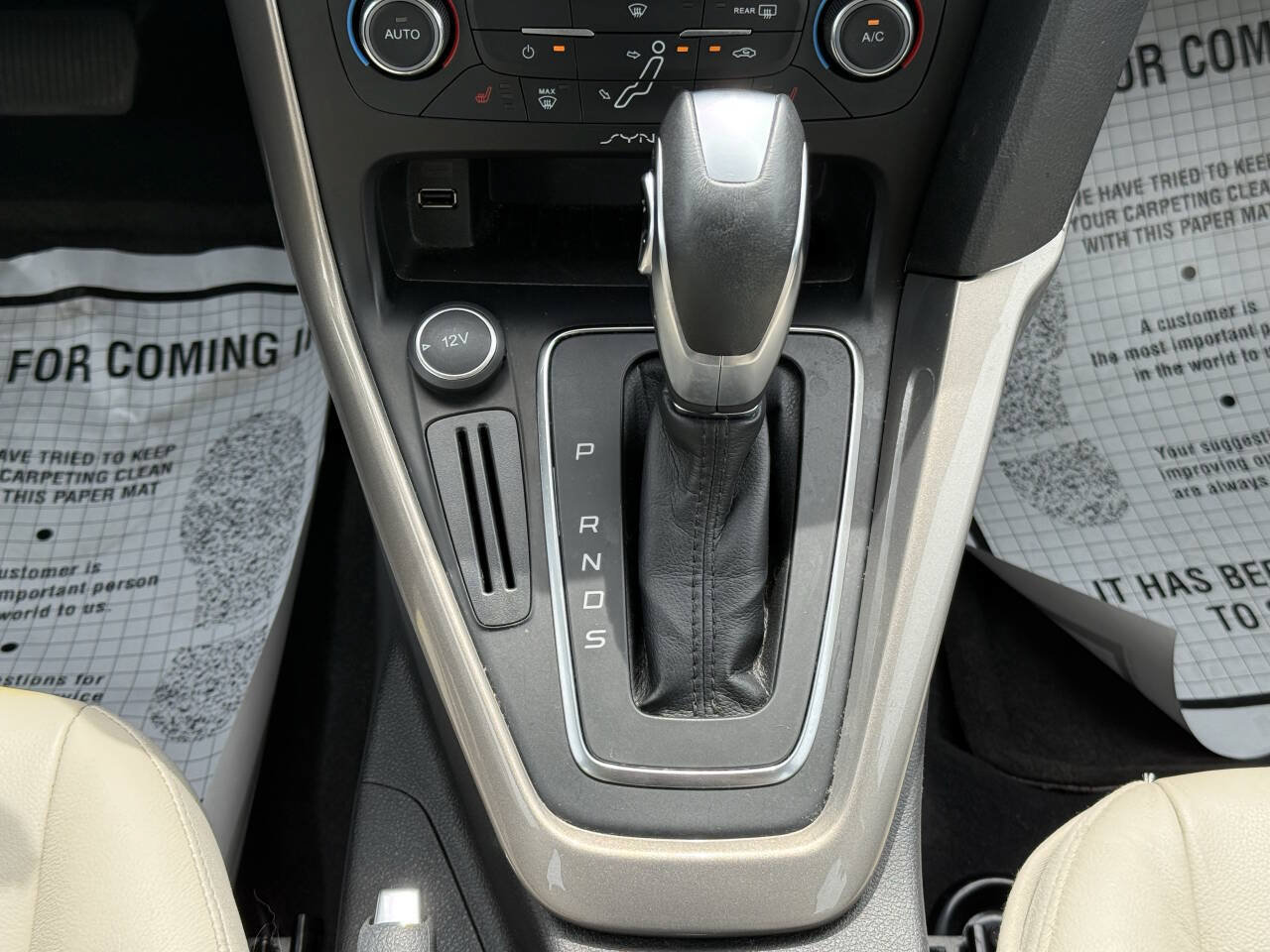 Used 2015 Ford Focus Titanium FWD image 18