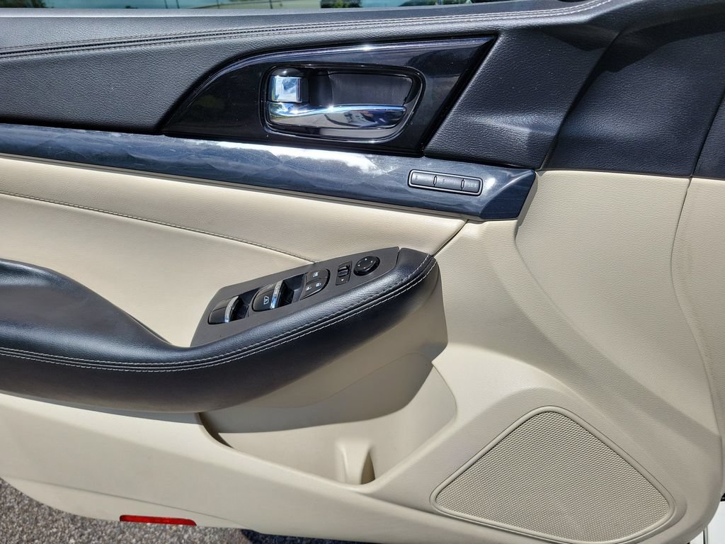 Used 2023 Nissan Maxima Platinum w/ Sport Mat Group FWD image 25