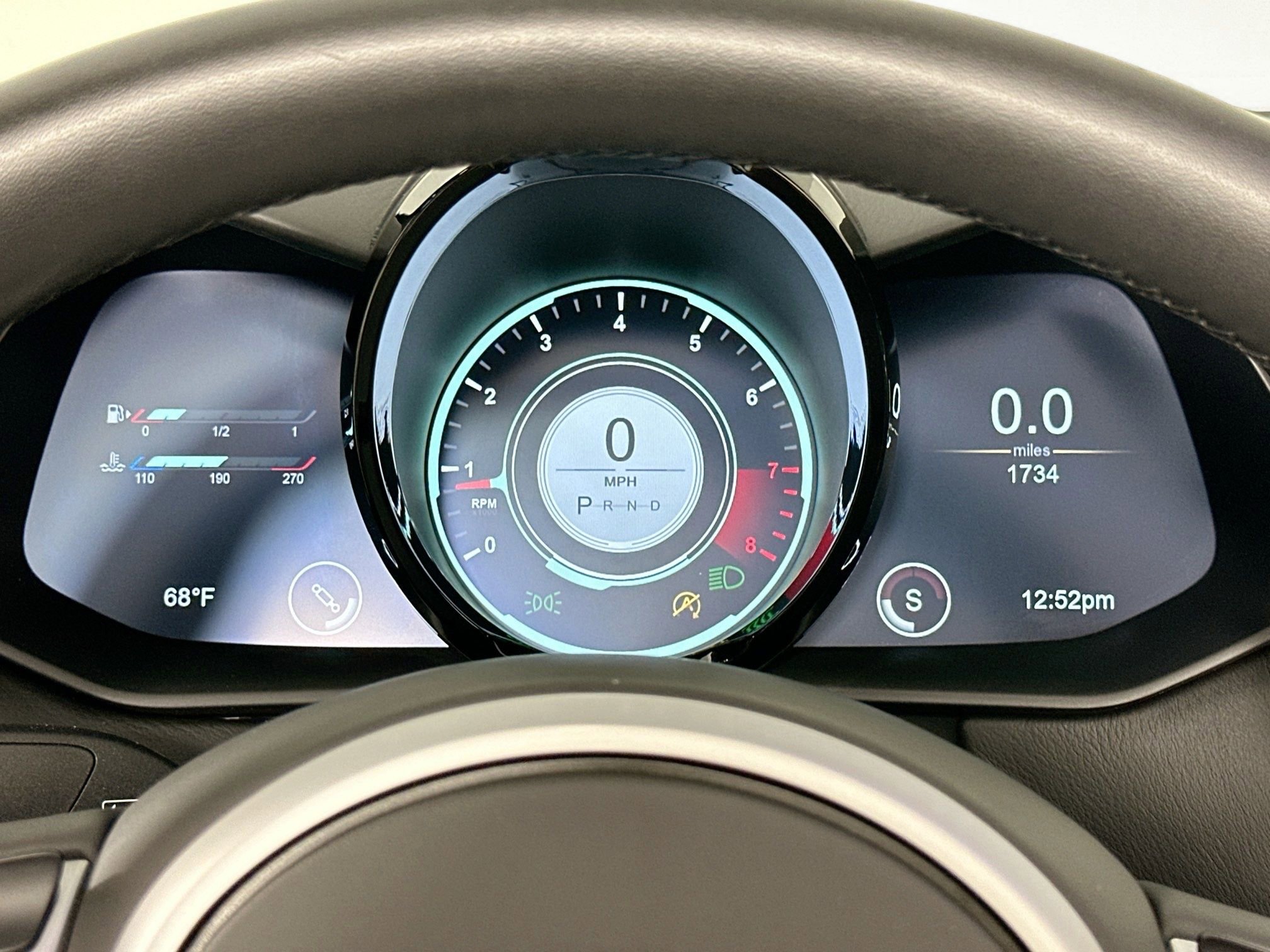 Used 2021 Aston Martin V8 Vantage Roadster RWD image 6