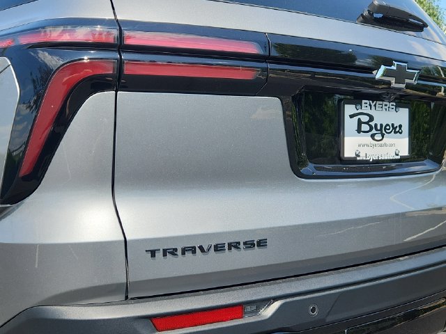 New 2026 Chevrolet Traverse LT w/ Midnight/Sport Edition FWD image 11