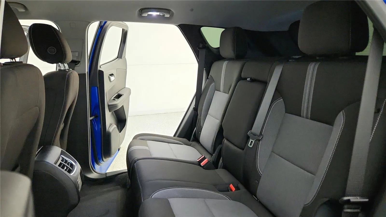 Used 2024 Chevrolet Blazer LT w/ Convenience Package image 32