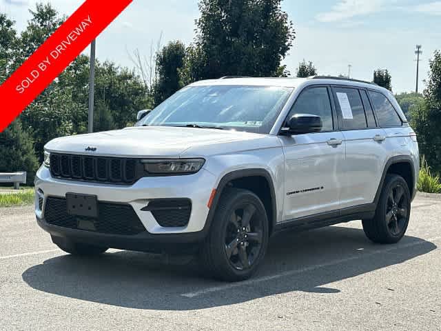 Used 2023 Jeep Grand Cherokee Altitude