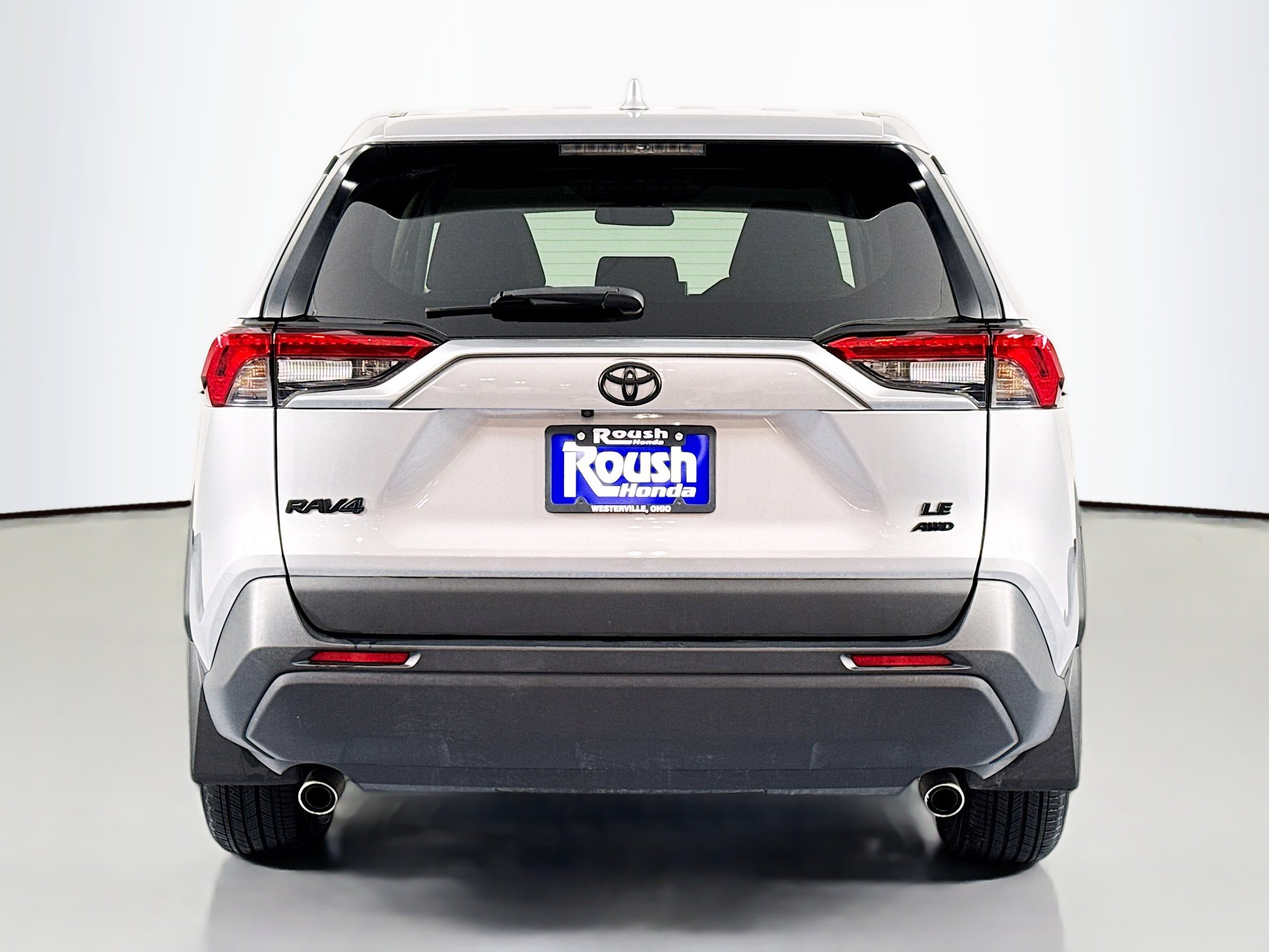 Used 2024 Toyota RAV4 LE image 6