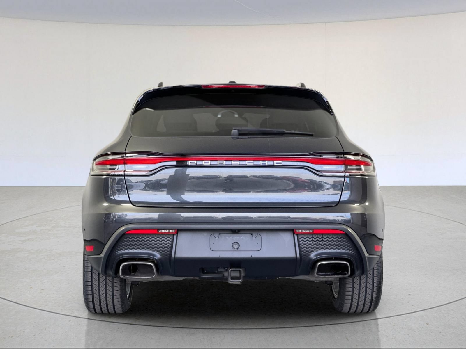 Certified 2023 Porsche Macan AWD/4WD image 7
