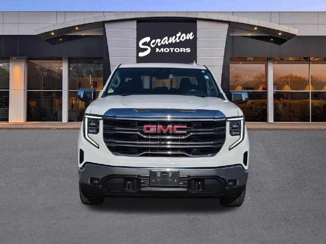 Used 2023 GMC Sierra 1500 SLT w/ SLT Premium Package AWD/4WD image 8