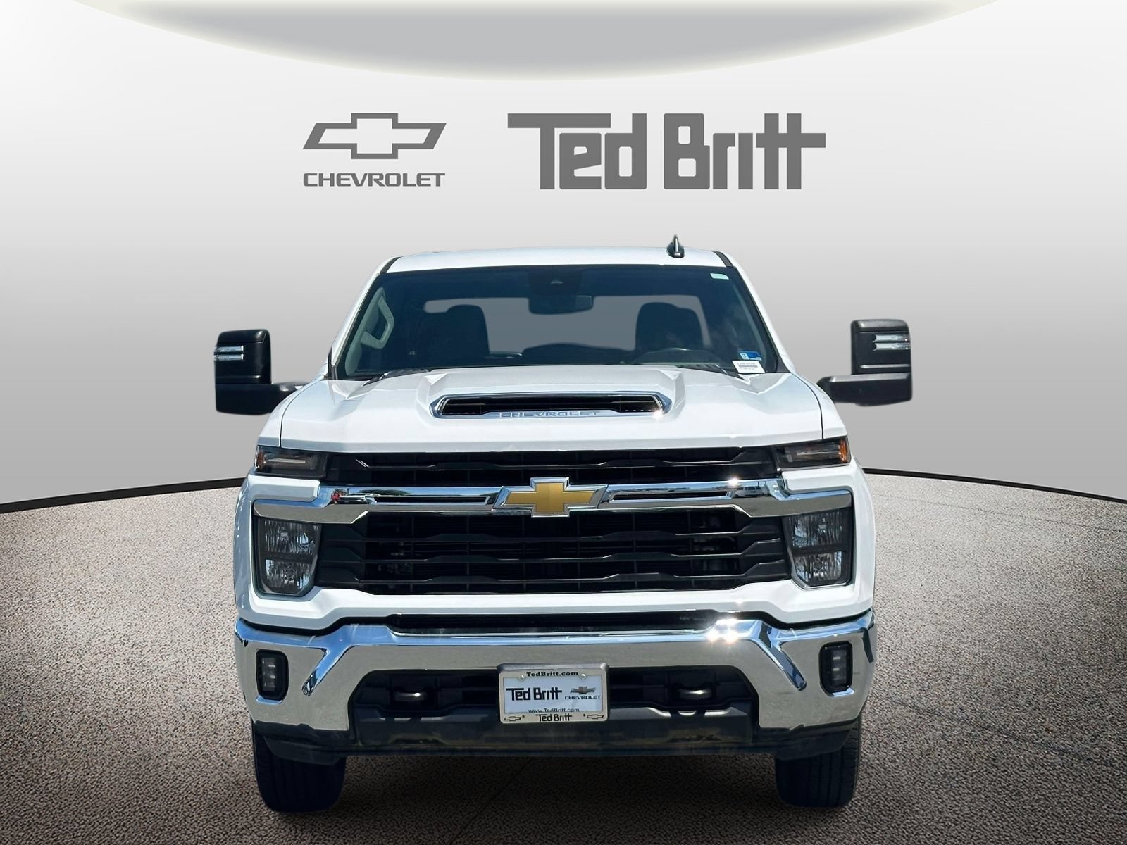 Used 2025 Chevrolet Silverado 2500 LT w/ Convenience Package AWD/4WD image 2