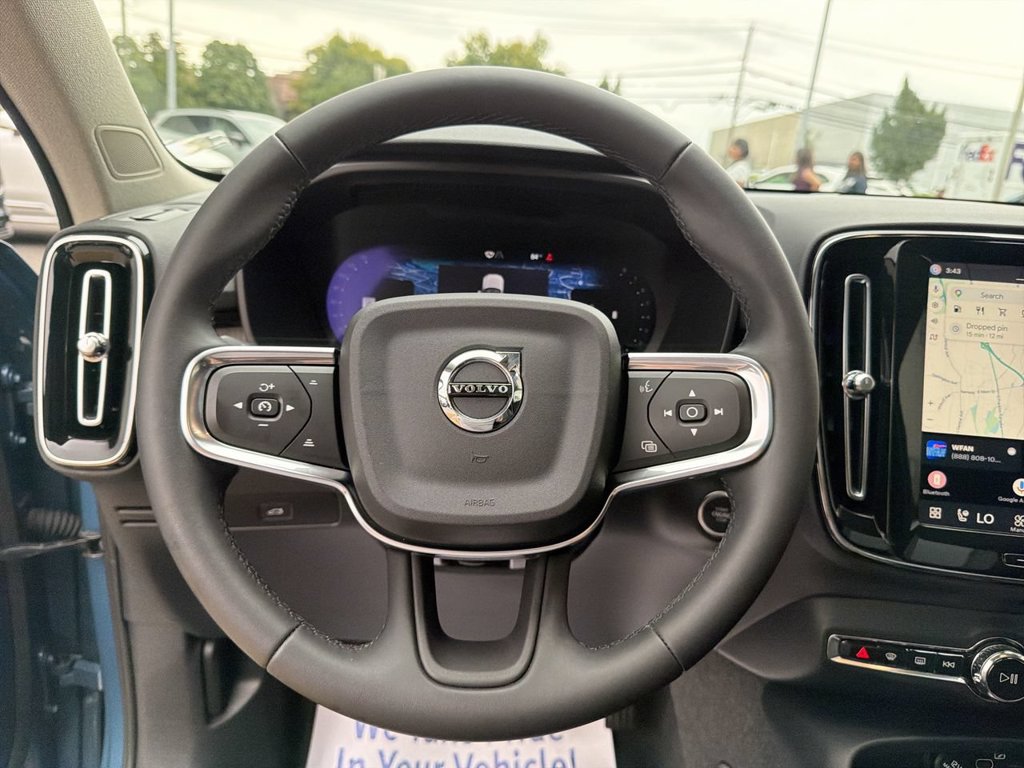 Certified 2024 Volvo XC40 B5 Plus w/ Climate Package AWD/4WD image 18
