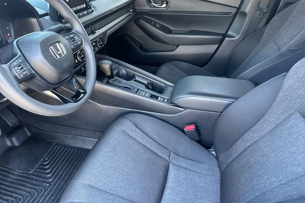 Certified 2025 Honda Accord SE image 12