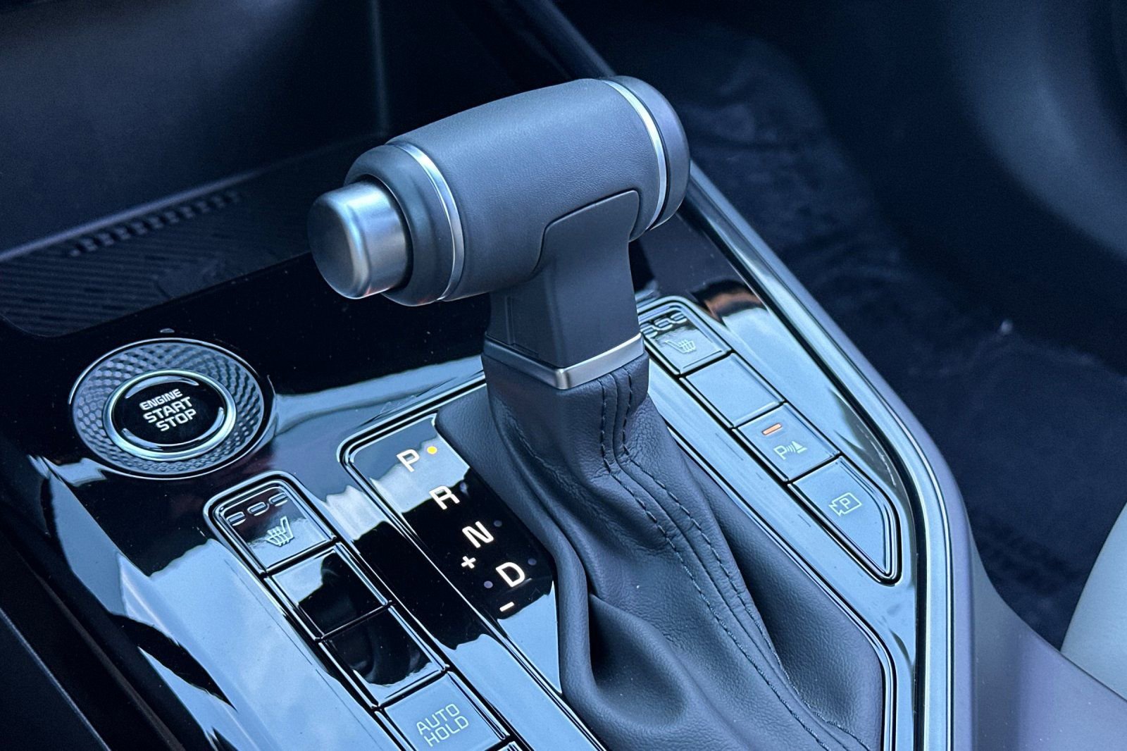 Used 2025 Kia Niro EX Touring image 19