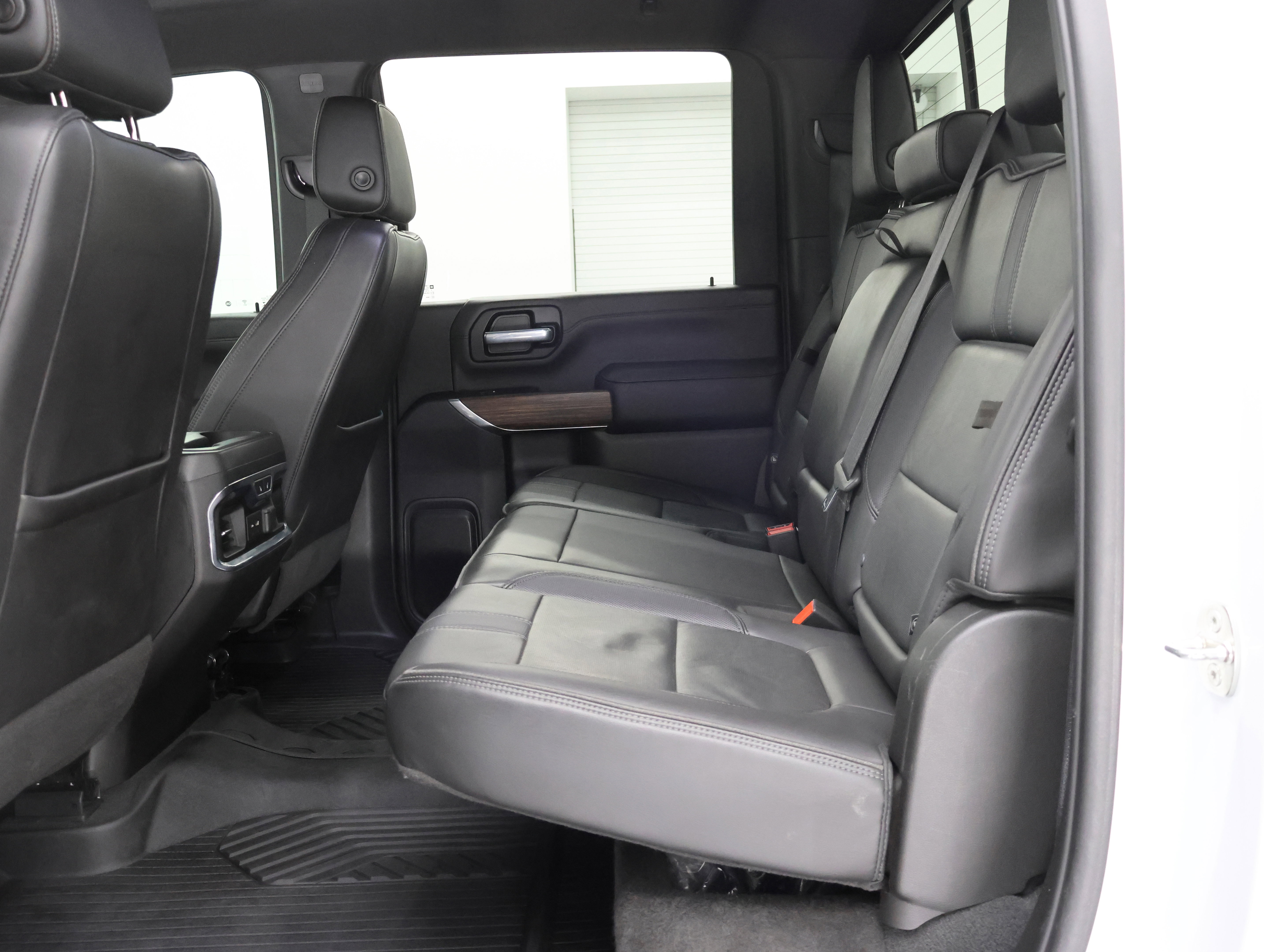 Used 2021 Chevrolet Silverado 2500 High Country w/ Z71 Off-Road Package AWD/4WD image 9