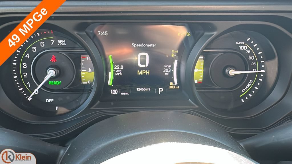 Used 2025 Jeep Wrangler Unlimited Sahara AWD/4WD image 20