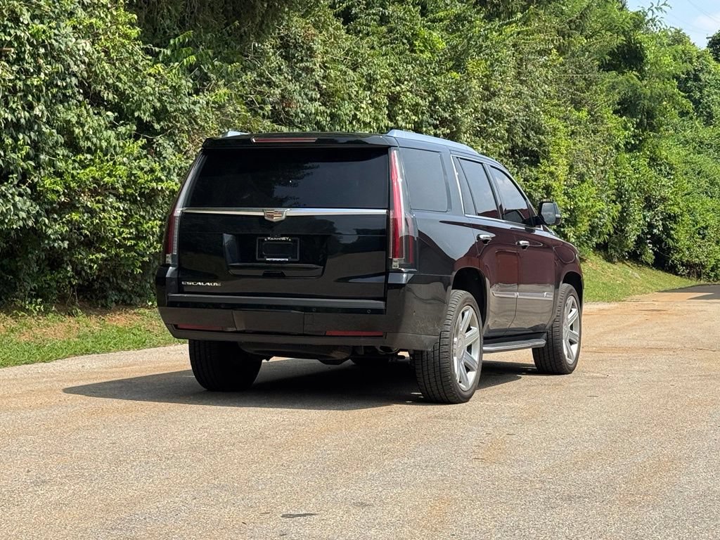 Used 2020 Cadillac Escalade Luxury AWD/4WD image 5