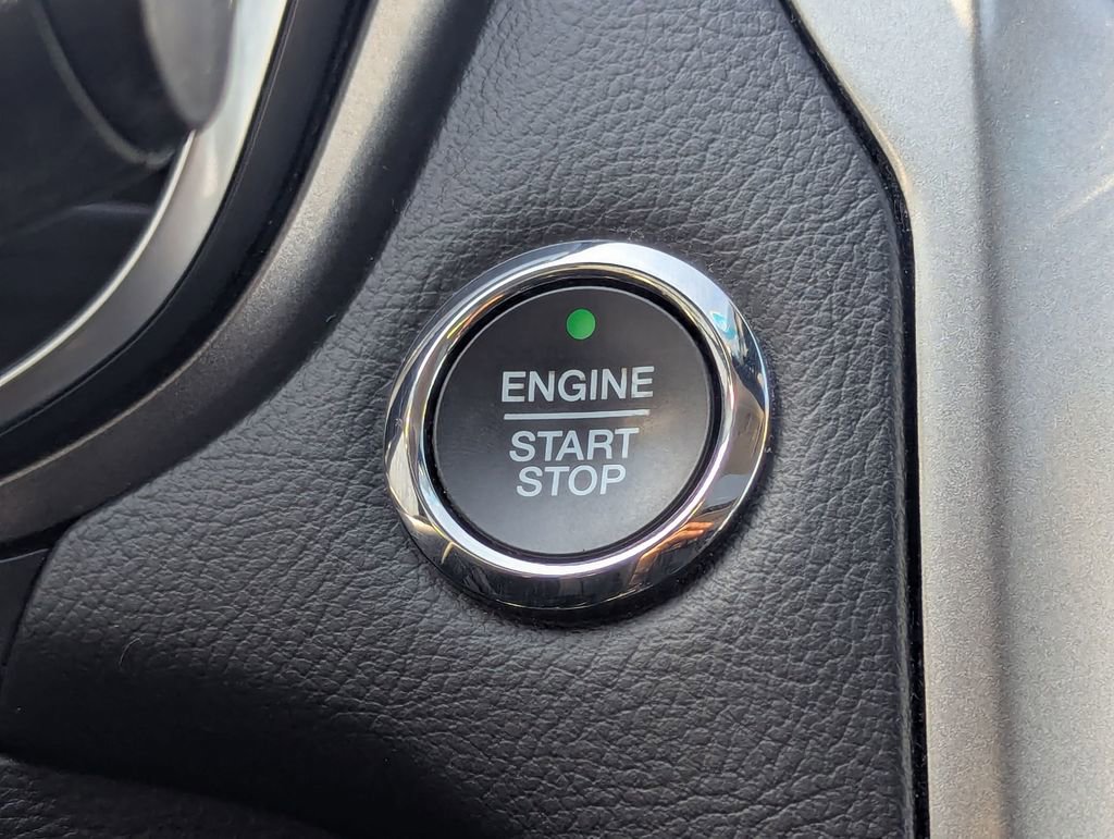 Used 2020 Ford Fusion SE image 21
