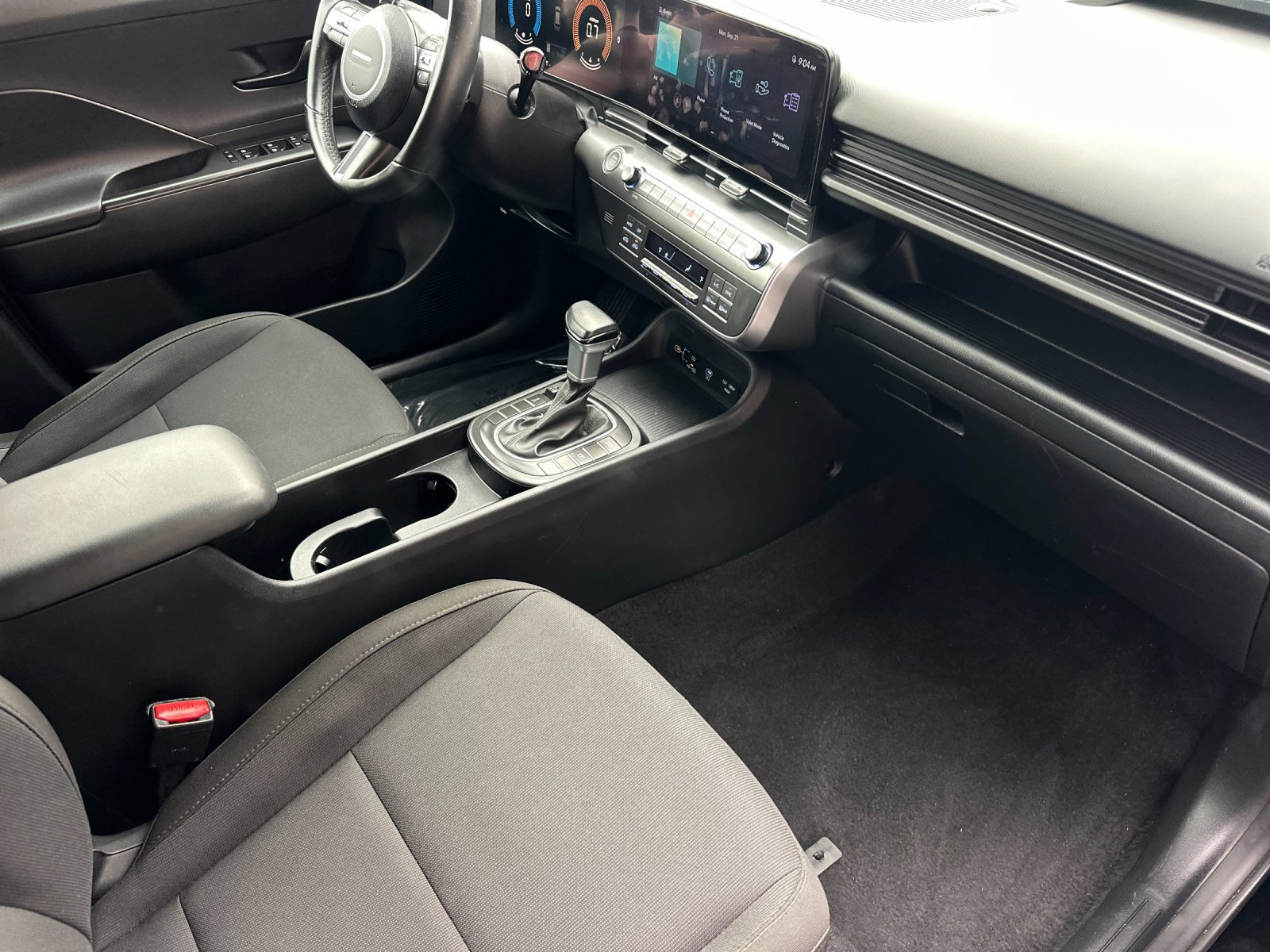 Used 2024 Hyundai Kona SEL AWD/4WD image 15